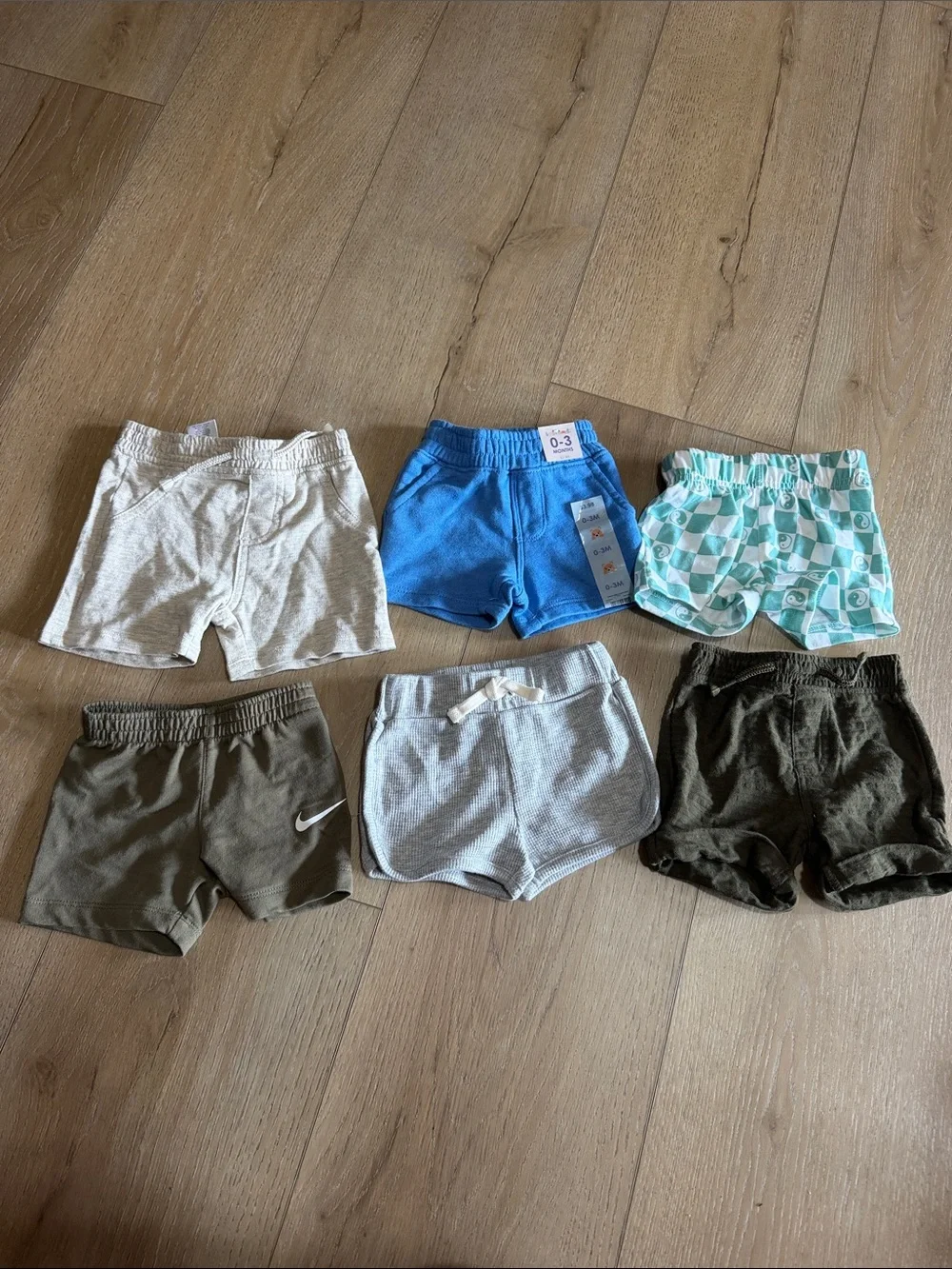 Bundle of shorts size 3M